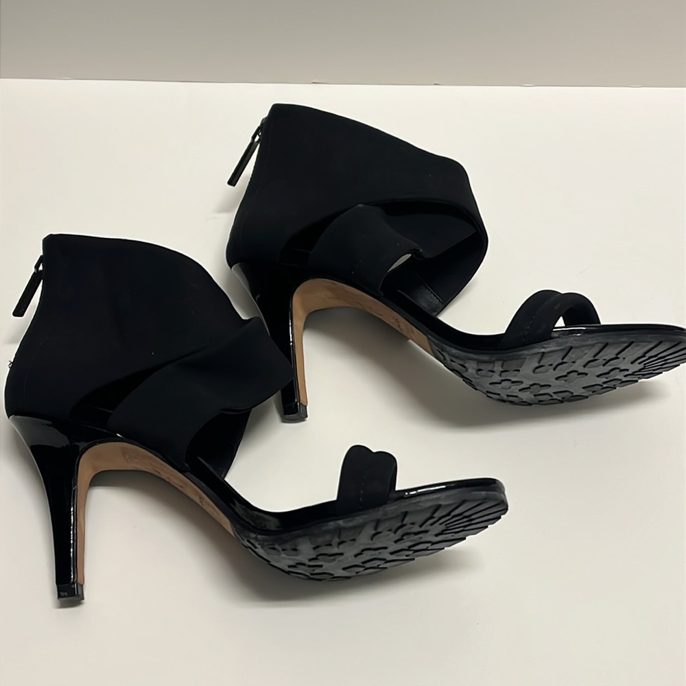Donald Pliner Elegant Black Heels